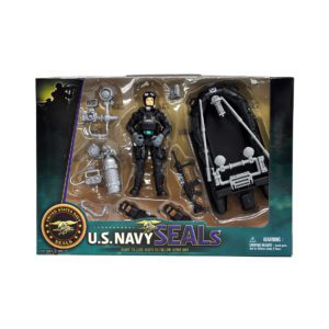 U.S. Navy Seals Figure One Man Recon and Water Craft with Oars